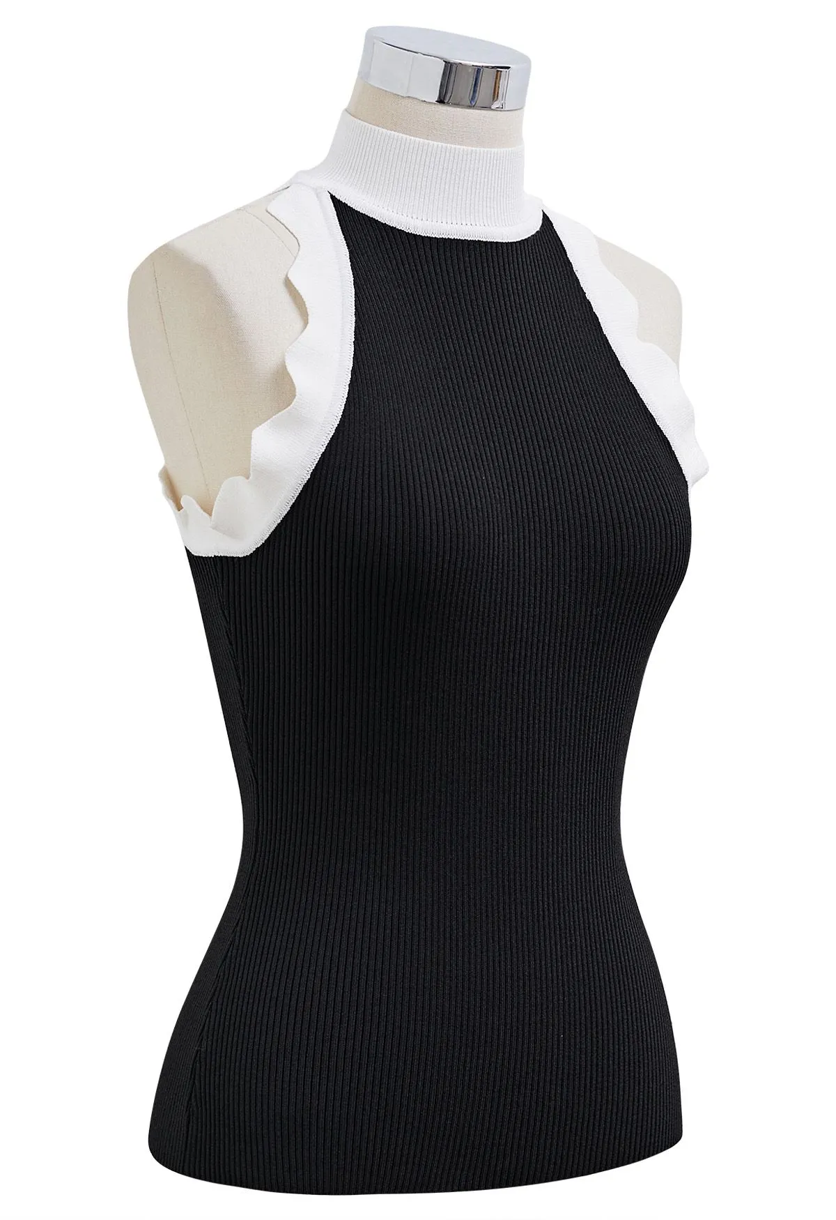 Gewelltes Neckholder-Stricktop mit Kontrastkante in Schwarz