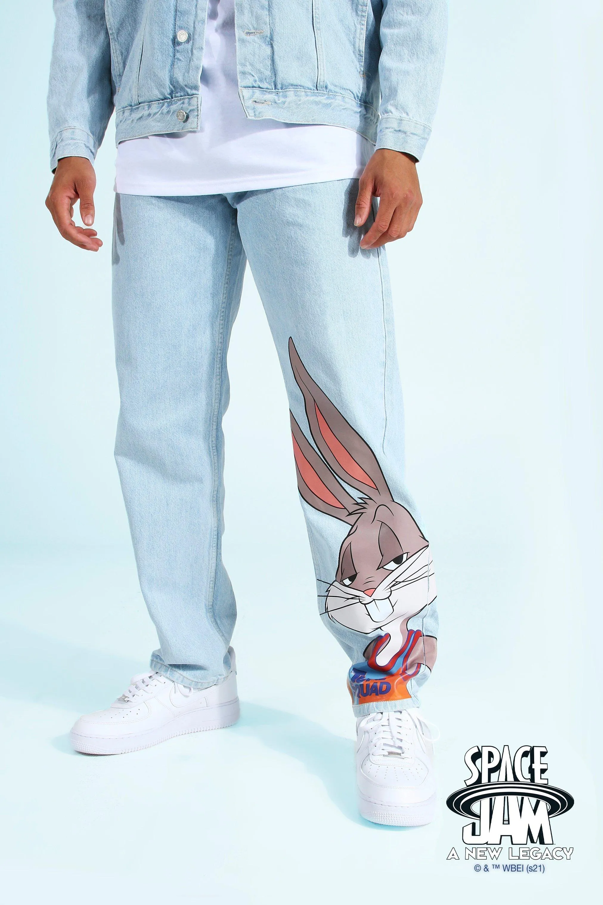 Lockere Space Jam Jeans mit Bugs-Print
