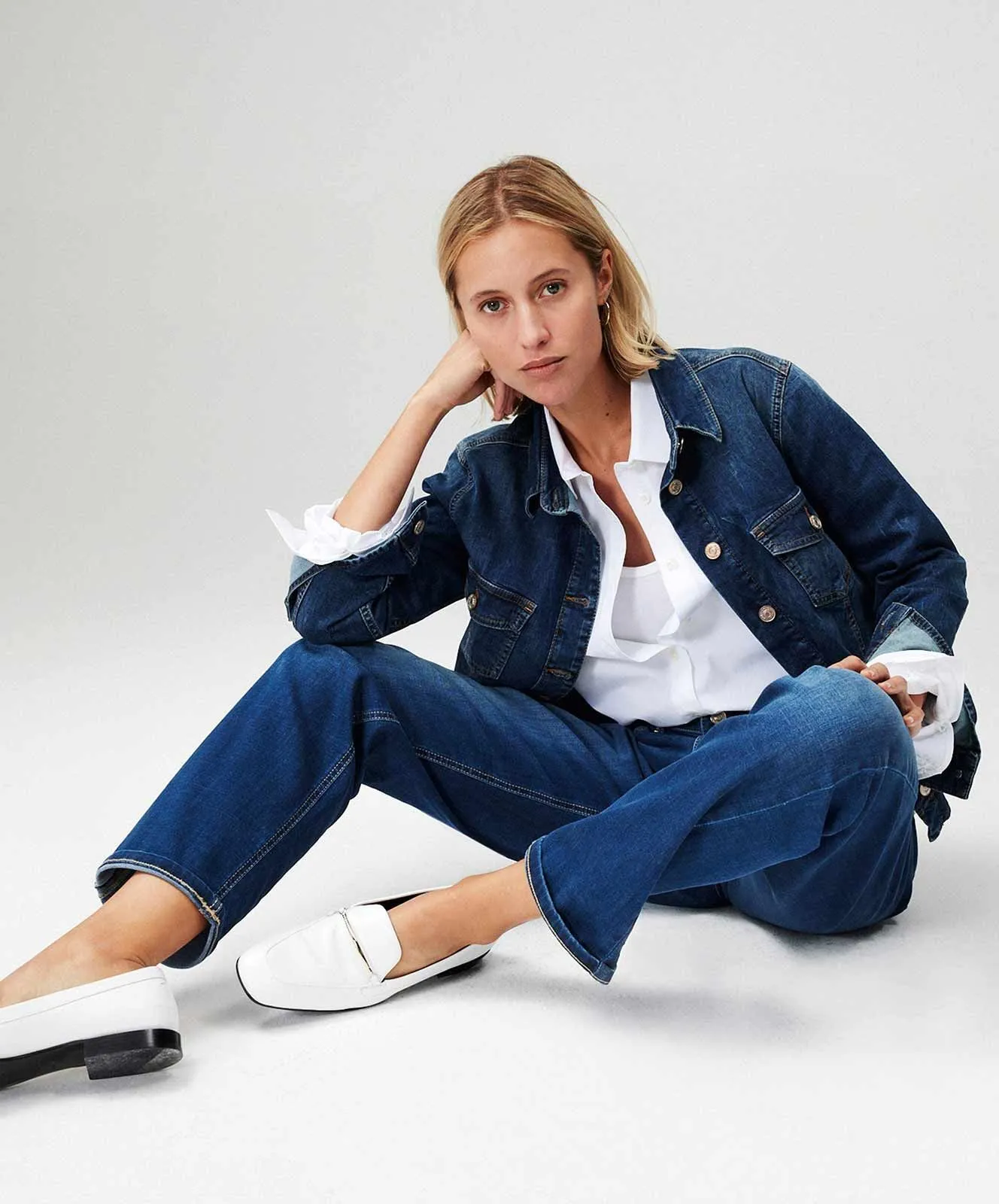 Mac Straight Fit Jeans in Blau mit Saumumschlag