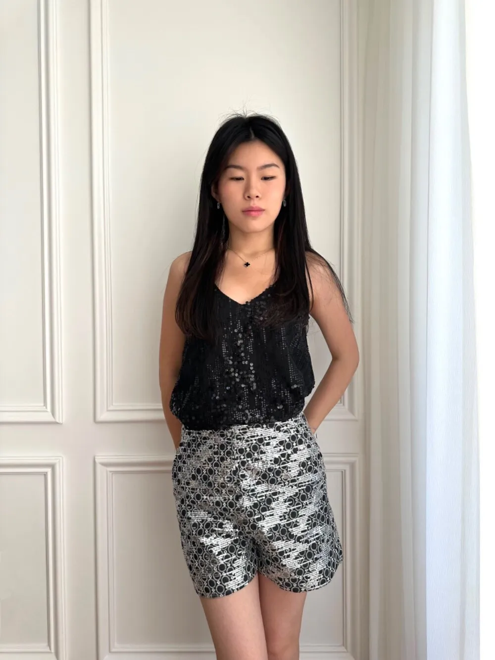 Mit Pailletten bestickte Shorts