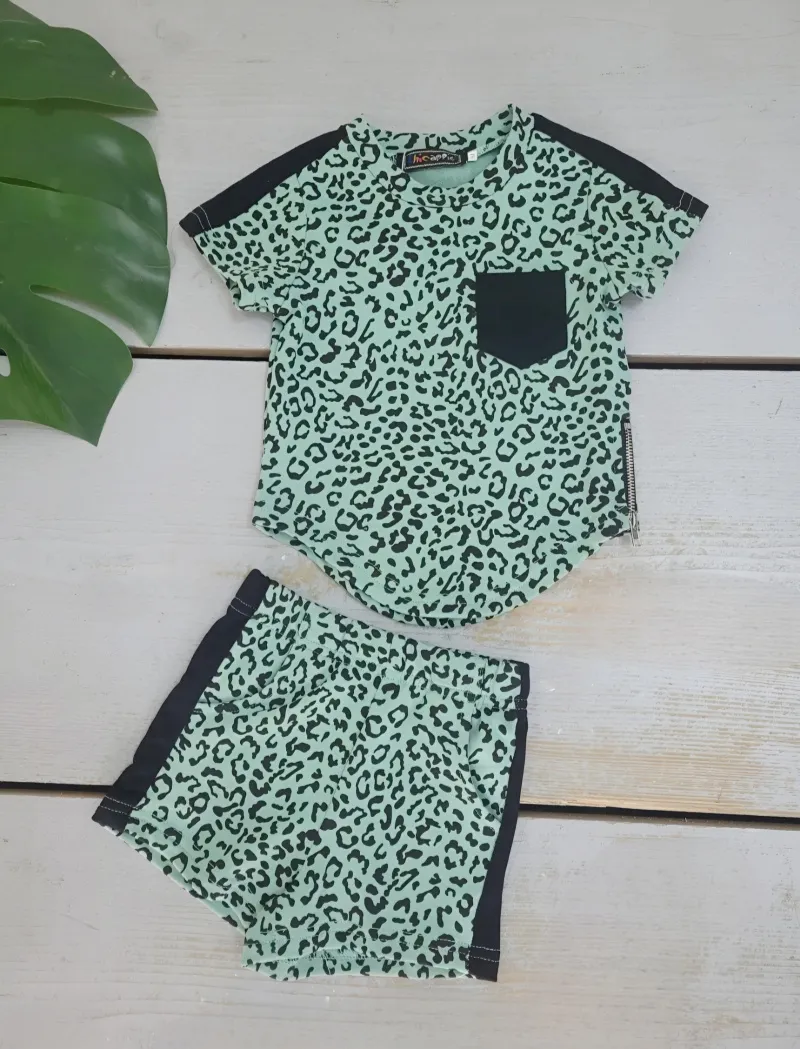 Set aus Oberteil und Shorts mit Leopardenmuster für Babys